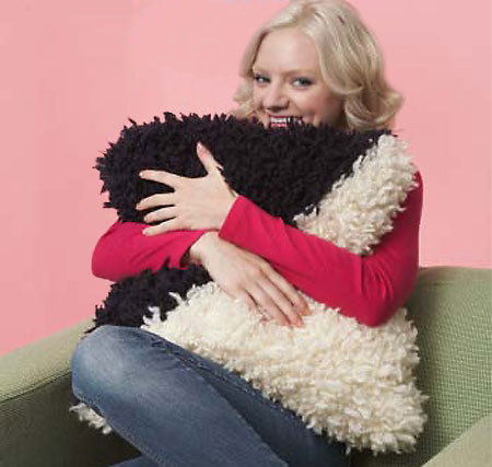 Knit a faux sheepskin cushion