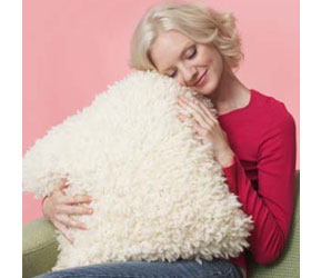 Knit a faux sheepskin cushion 