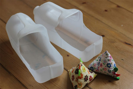 Easy to make toss-and-catch game