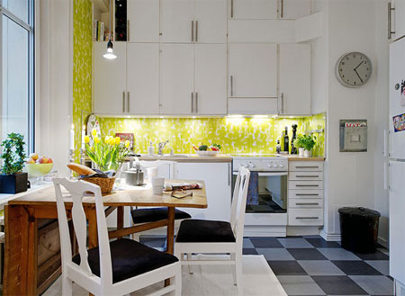 Decorate small living spaces