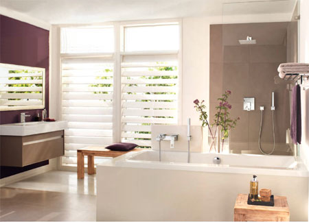 bathroom that is safe and accessible