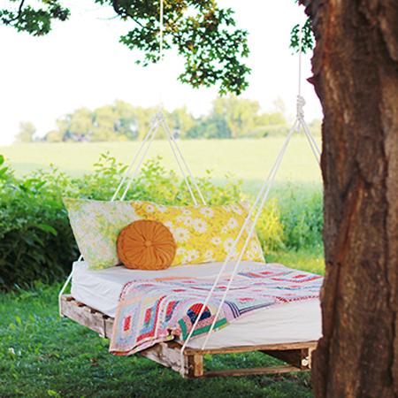 reclaimed timber pallet garden swing day bed