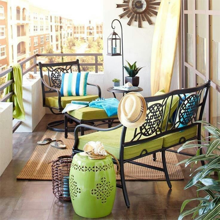 decorate small balcony