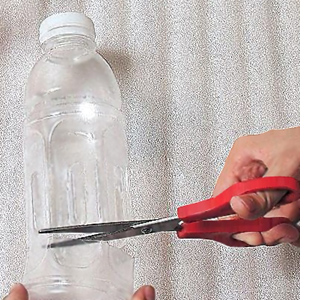 Recycled plastic bottle plant holder 