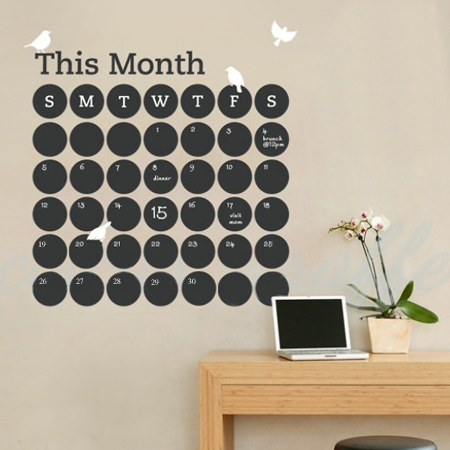 DIY Chalkboard wall calendar ideas 