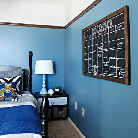 DIY Chalkboard wall calendar ideas 