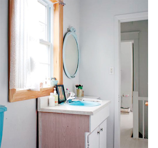 Bathroom makeover that won't break the bank 