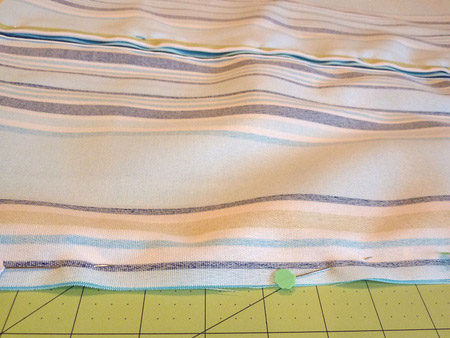 How to make square or rectangle piped cushions