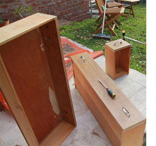 Makeover a chest of drawers with Rust-Oleum spray paint