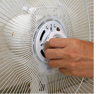 How to clean a ceiling or room fan