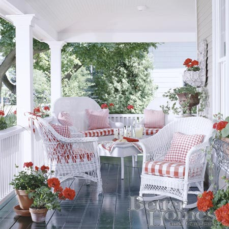 How to paint wicker furniture