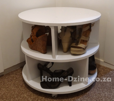 Plain or upholstered shoe storage carousel or turntable