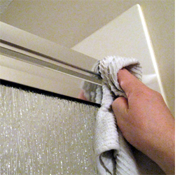 Treat corrosion on aluminium