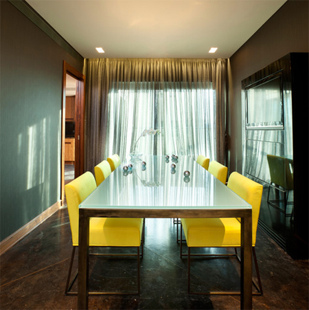 Decorate with turquoise and yellow 