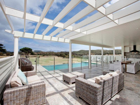 patio entertainment area