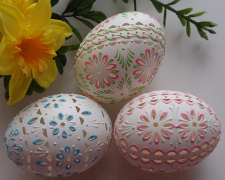 lace Easter eggs dremel tools