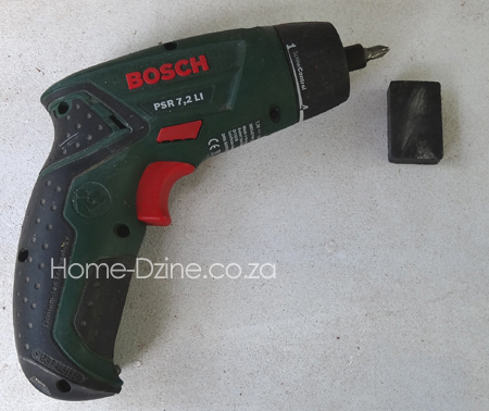 magnetise a screwdriver bit or screw