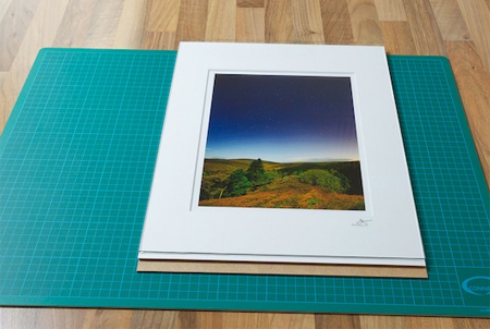 How to mount framed photos or images 