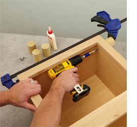 DIY kids mini-kitchen 