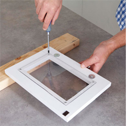 DIY kids mini-kitchen 