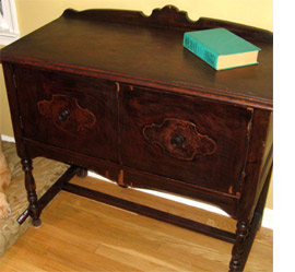 How to paint and distress old furniture