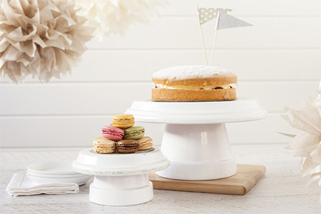 Cake stand made from plant pots 