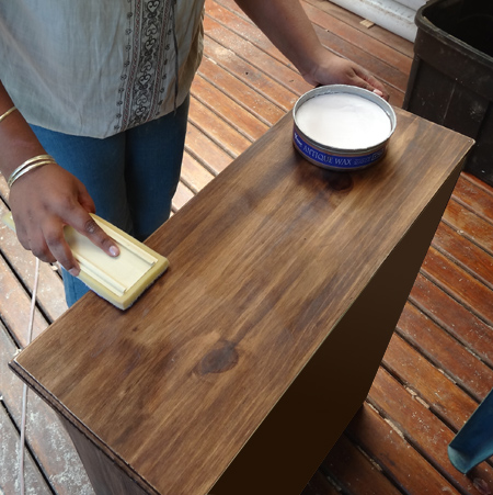 Make a basic pine bookcase 