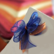 How to make dainty ribbon bows