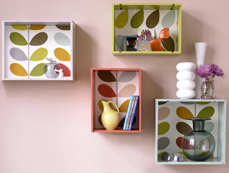 Box shelves from recycled crates 