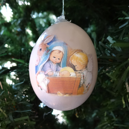 Nativity scene tree ornaments