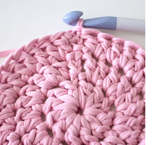 How to crochet a Mandala floor rug 