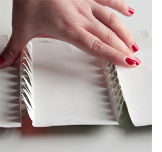 How to make your own Christmas crackers