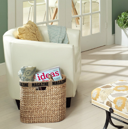 Decorate a comfortable living room