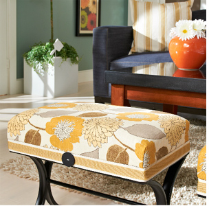 Decorate a comfortable living room