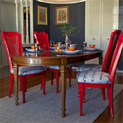 A dining room suite goes gloss! 