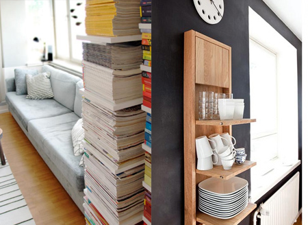 Wall shelves that open and close according to your storage requirements