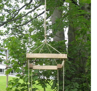 Make a reclaimed timber garden swing chair 