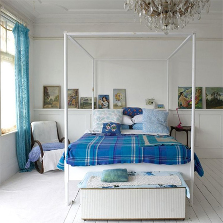 Eclectic style in vintage home 