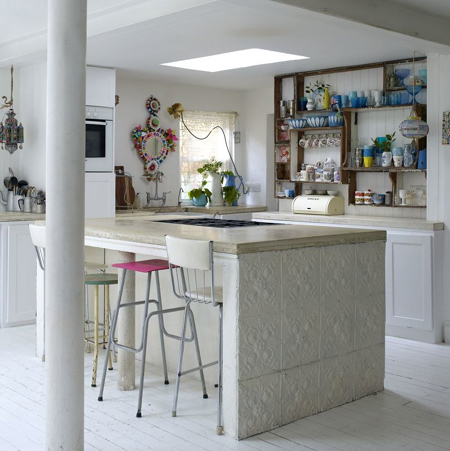 Eclectic style in vintage home 