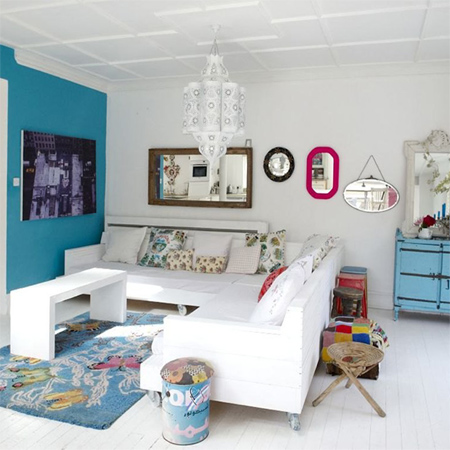 Eclectic style in vintage home 
