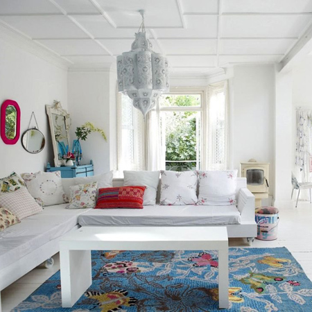 Eclectic style in vintage home 