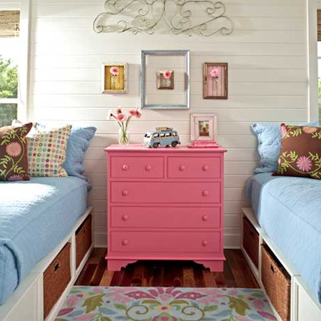 Decorate with pink and blue