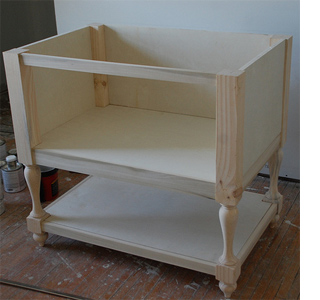 Make a vintage bathroom vanity 