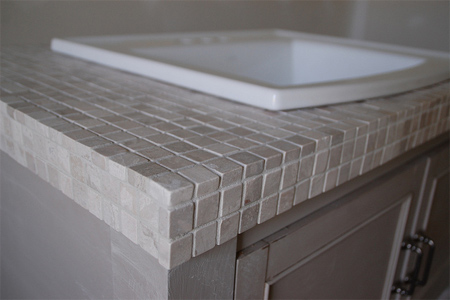 Make a vintage bathroom vanity 