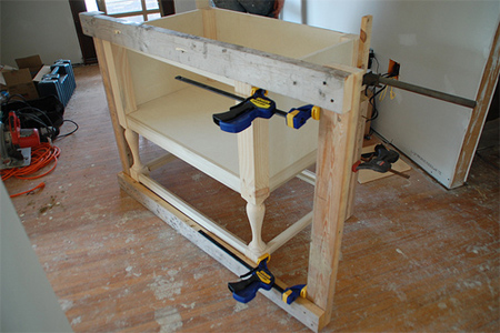 Make a vintage bathroom vanity 