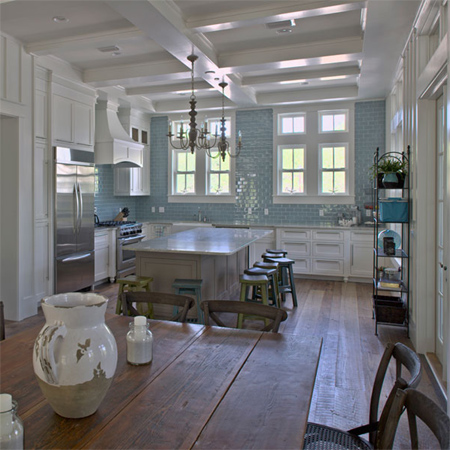 Decorate a holiday or vacation home 