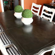 Distressed furniture with Rust-Oleum spray paint