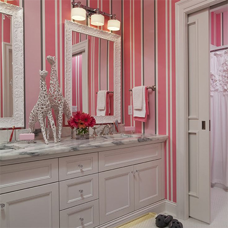 White, whether walls and trim or just a few accent pieces, dress any home with timeless elegance