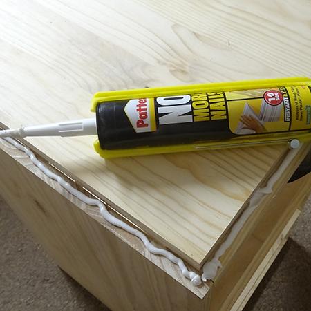 Glue the dowels onto the frame of the cabinet using Pattex No More Nails