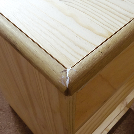  I also used Pattex No More Nails adhesive to fill in the gap around the edge of the dowel frame and top, and wood filler at the dowel corners